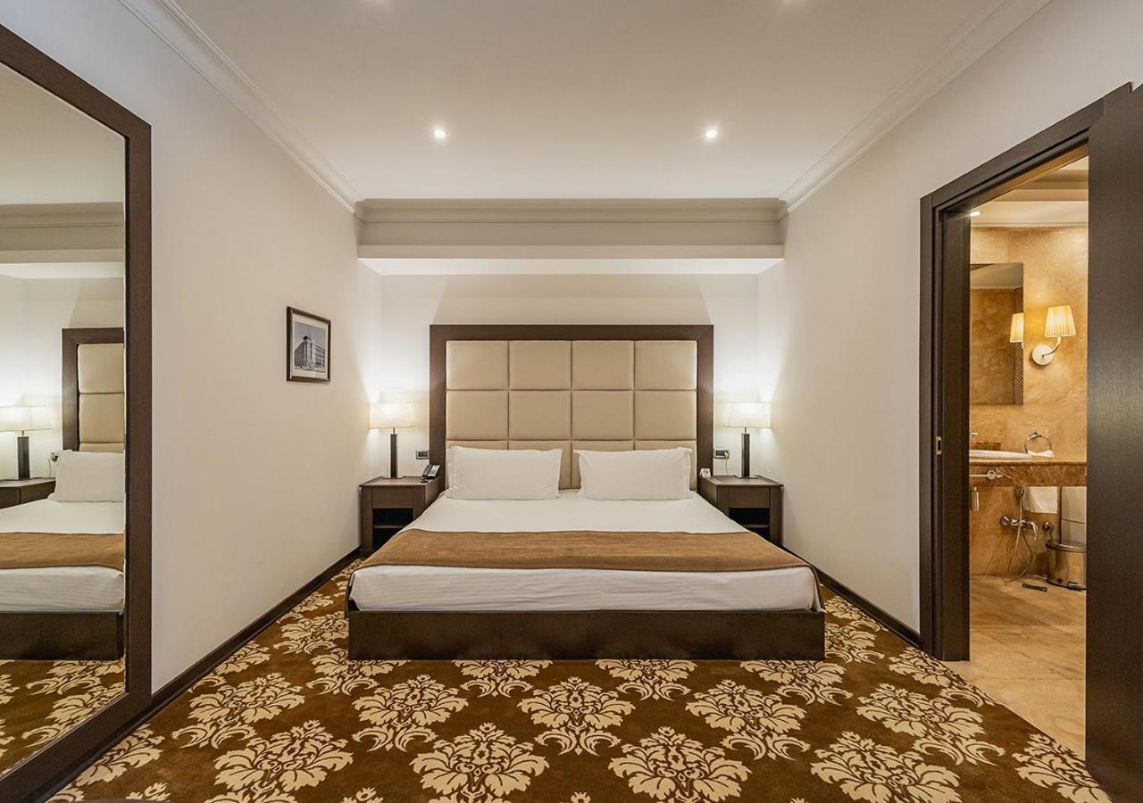 国家大酒店 耶烈万 外观 照片 Deluxe Room