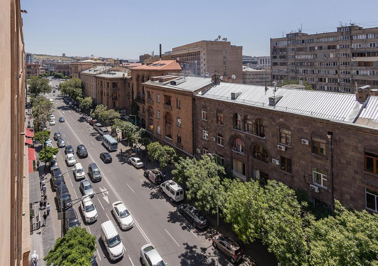 国家大酒店 耶烈万 外观 照片 Mashtots Avenue